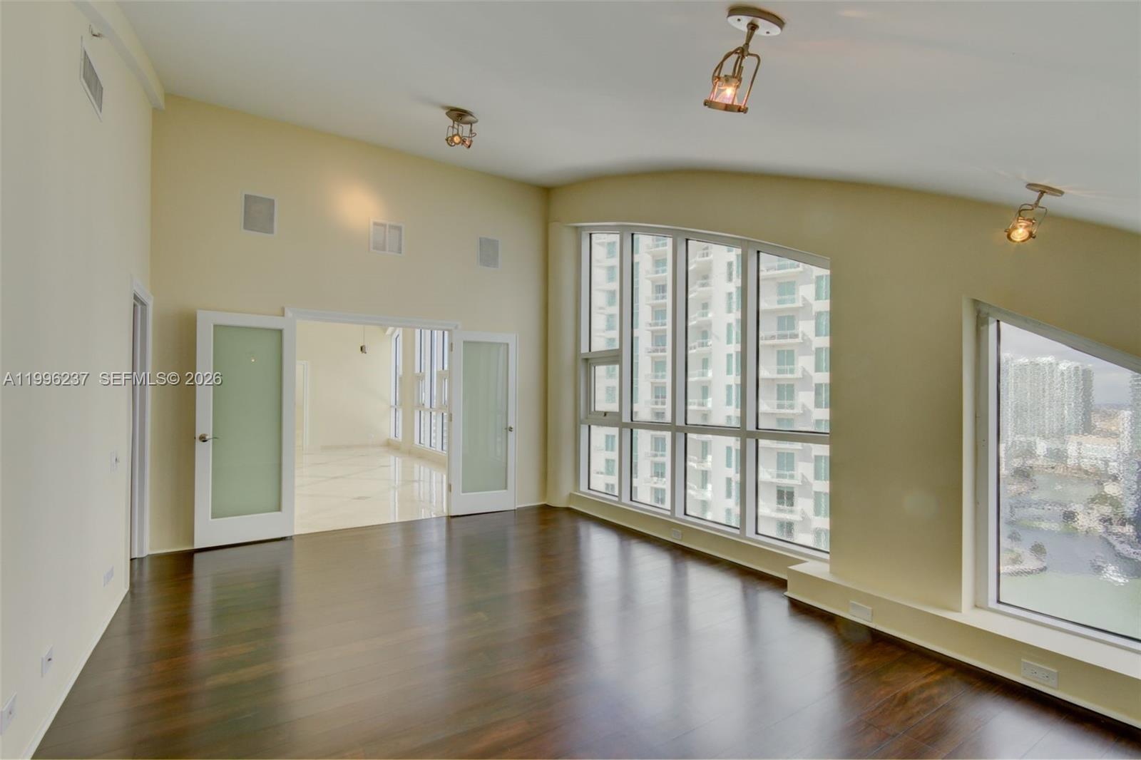 888 Brickell Key Dr #PH2802 Miami, FL 33131