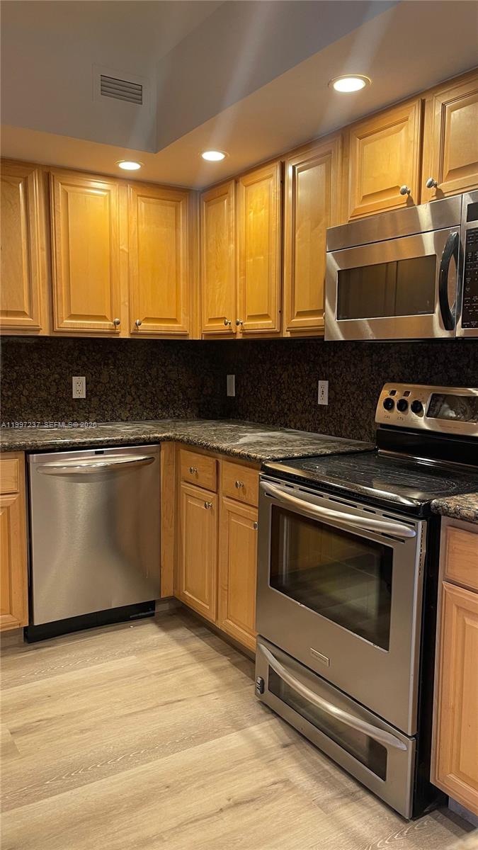 5600 Collins Ave #16N Miami Beach, FL 33140