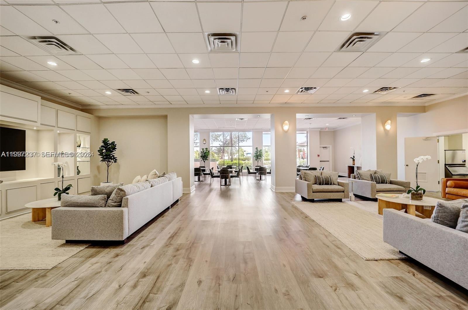 5600 Collins Ave #16N Miami Beach, FL 33140