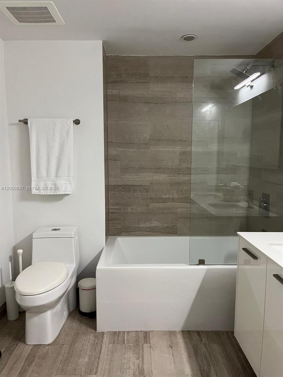 image Brickell House3