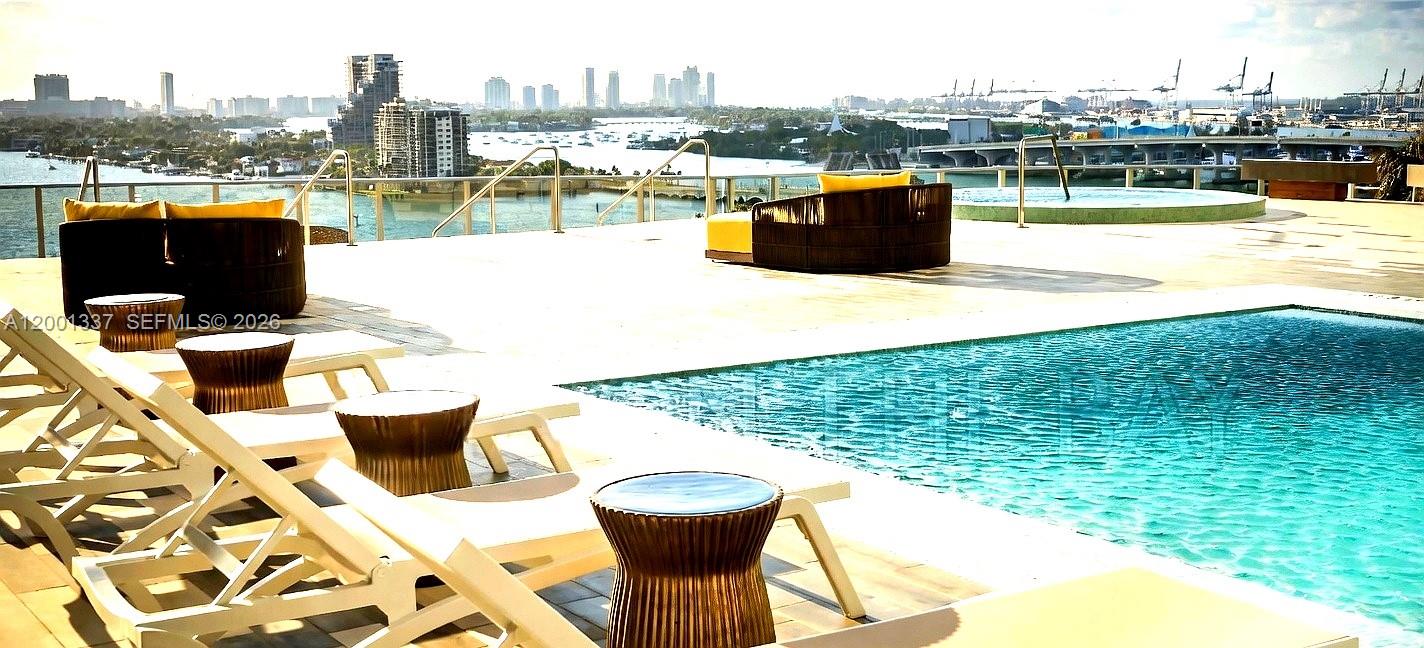 image Aria on the Bay10