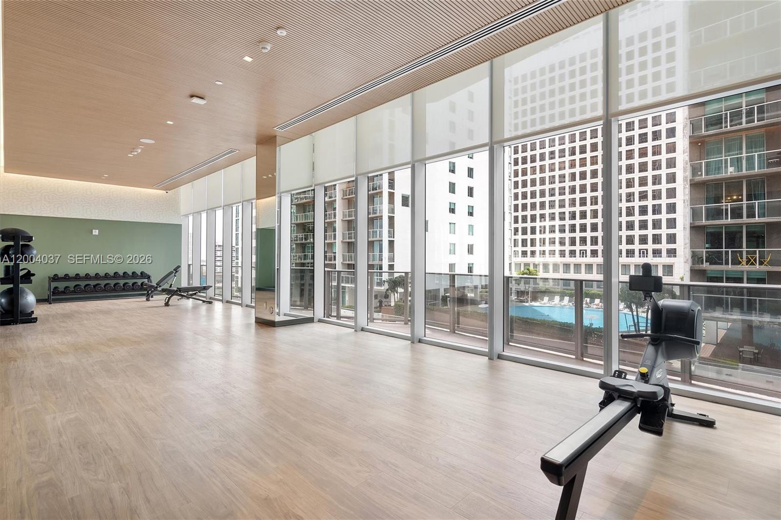 77 SE 5th St #2614 Miami, FL 33131