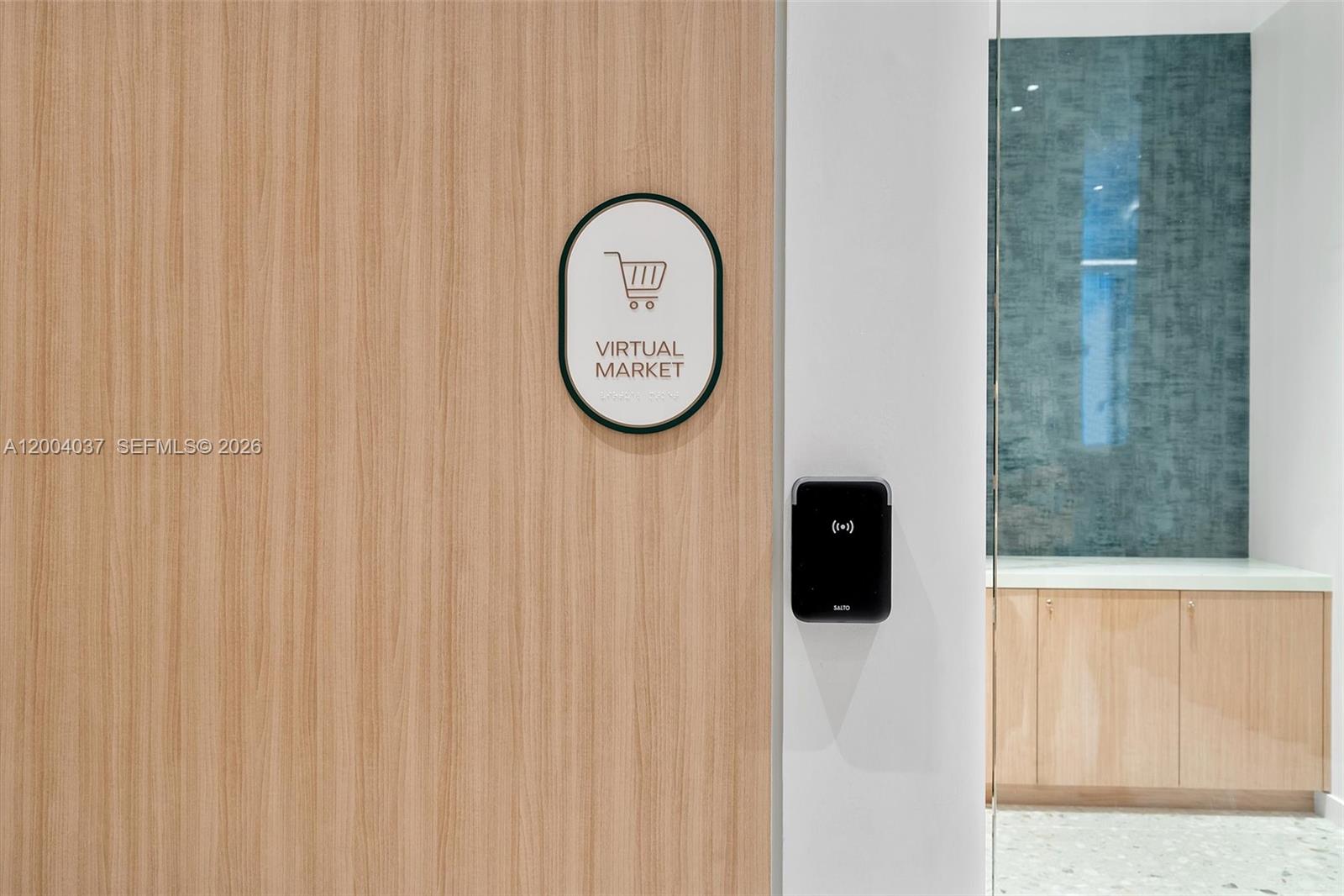 77 SE 5th St #2614 Miami, FL 33131