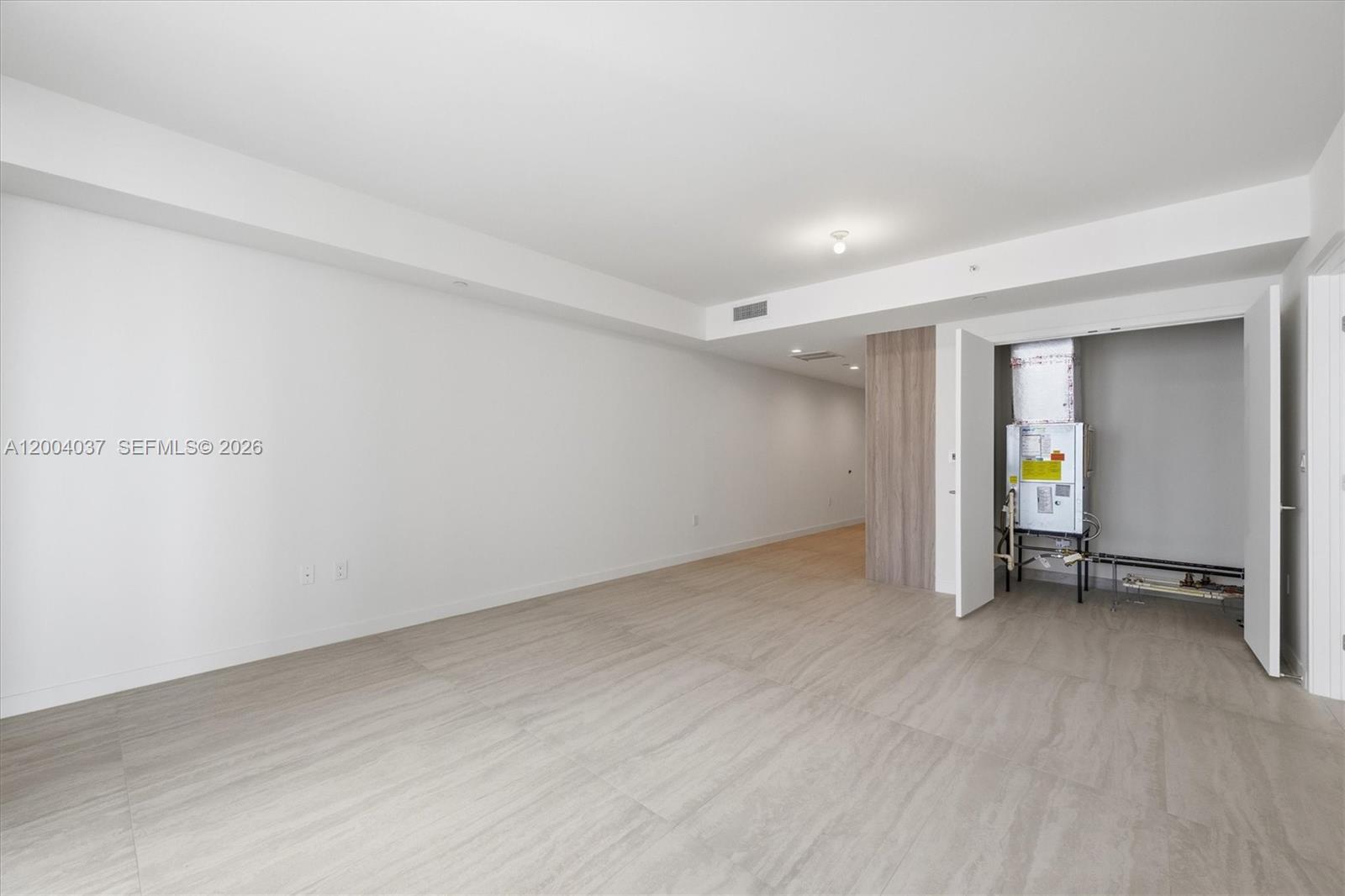 77 SE 5th St #2614 Miami, FL 33131