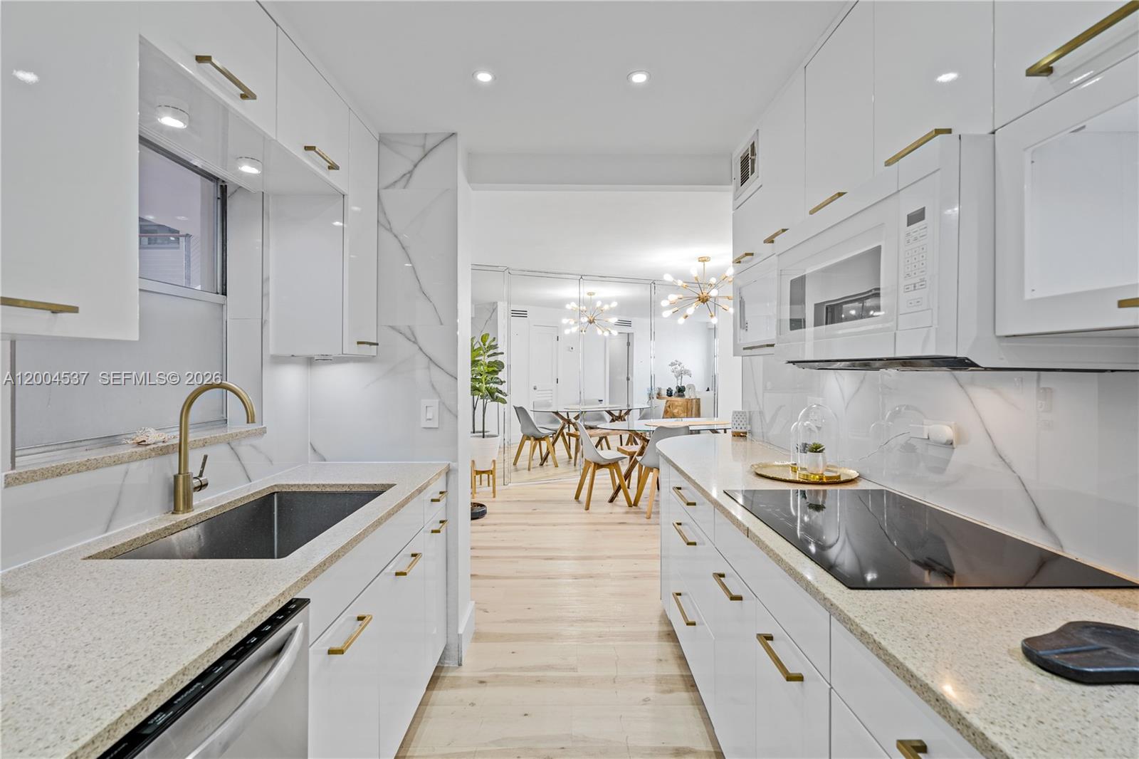 1881 Washington Ave #6D