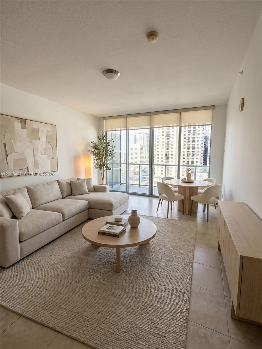 1111 SW 1st Ave #2124-N