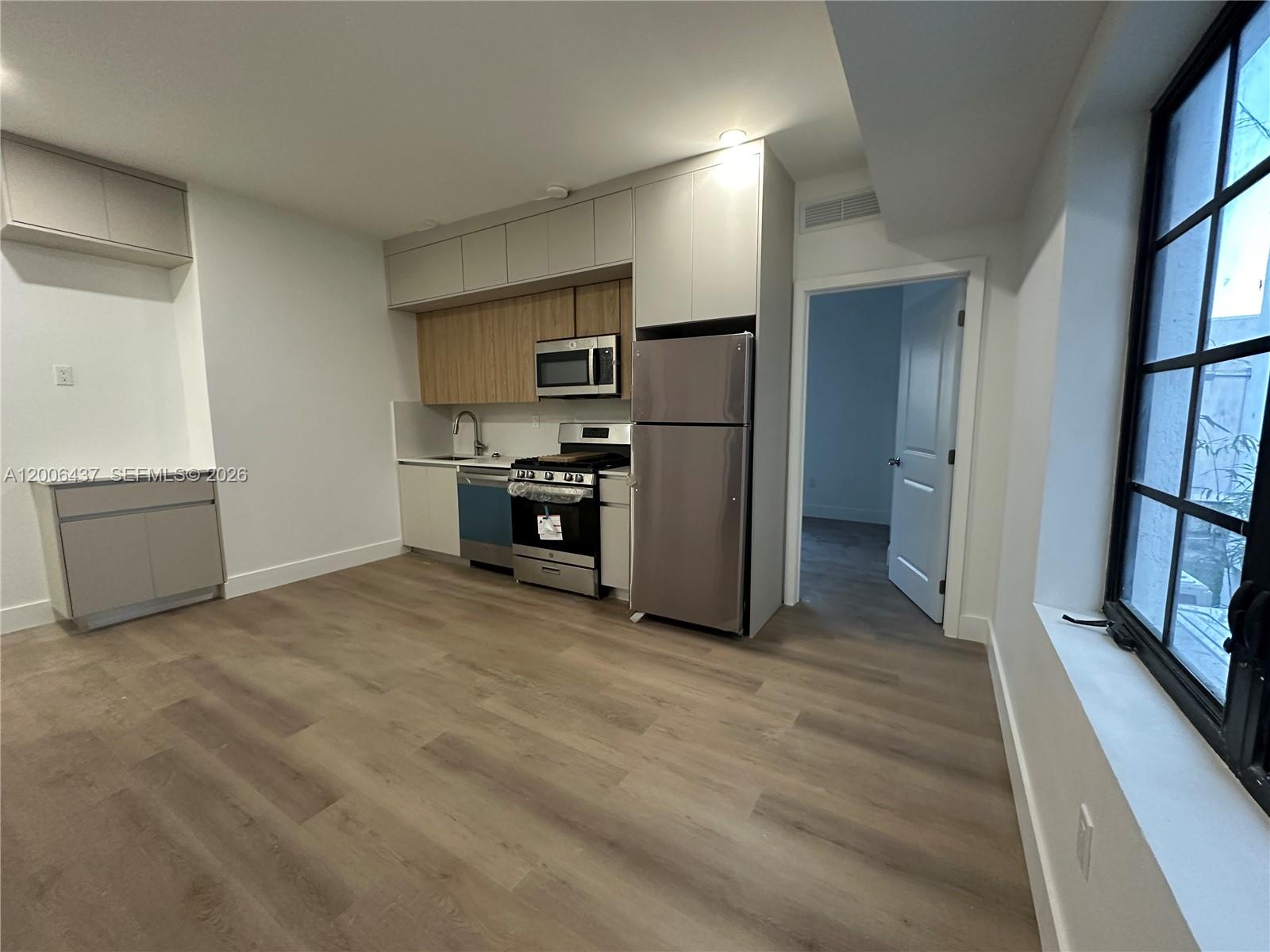 1619 Jefferson Ave #10