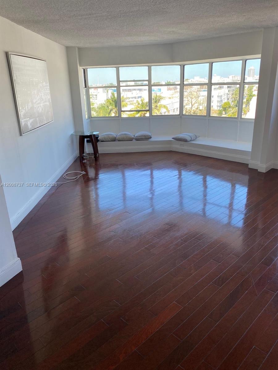 1881 Washington Ave #7C
