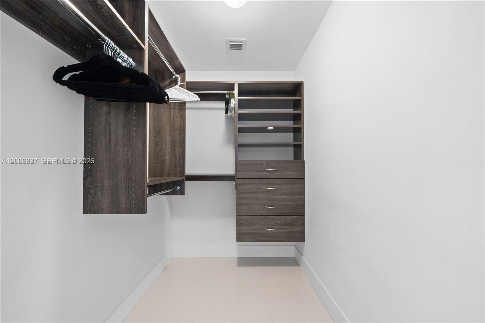 2960 NE 207th St #1003 Aventura, FL 33180