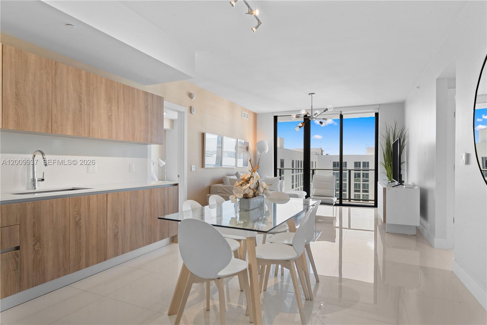 2960 NE 207th St #1003 Aventura, FL 33180