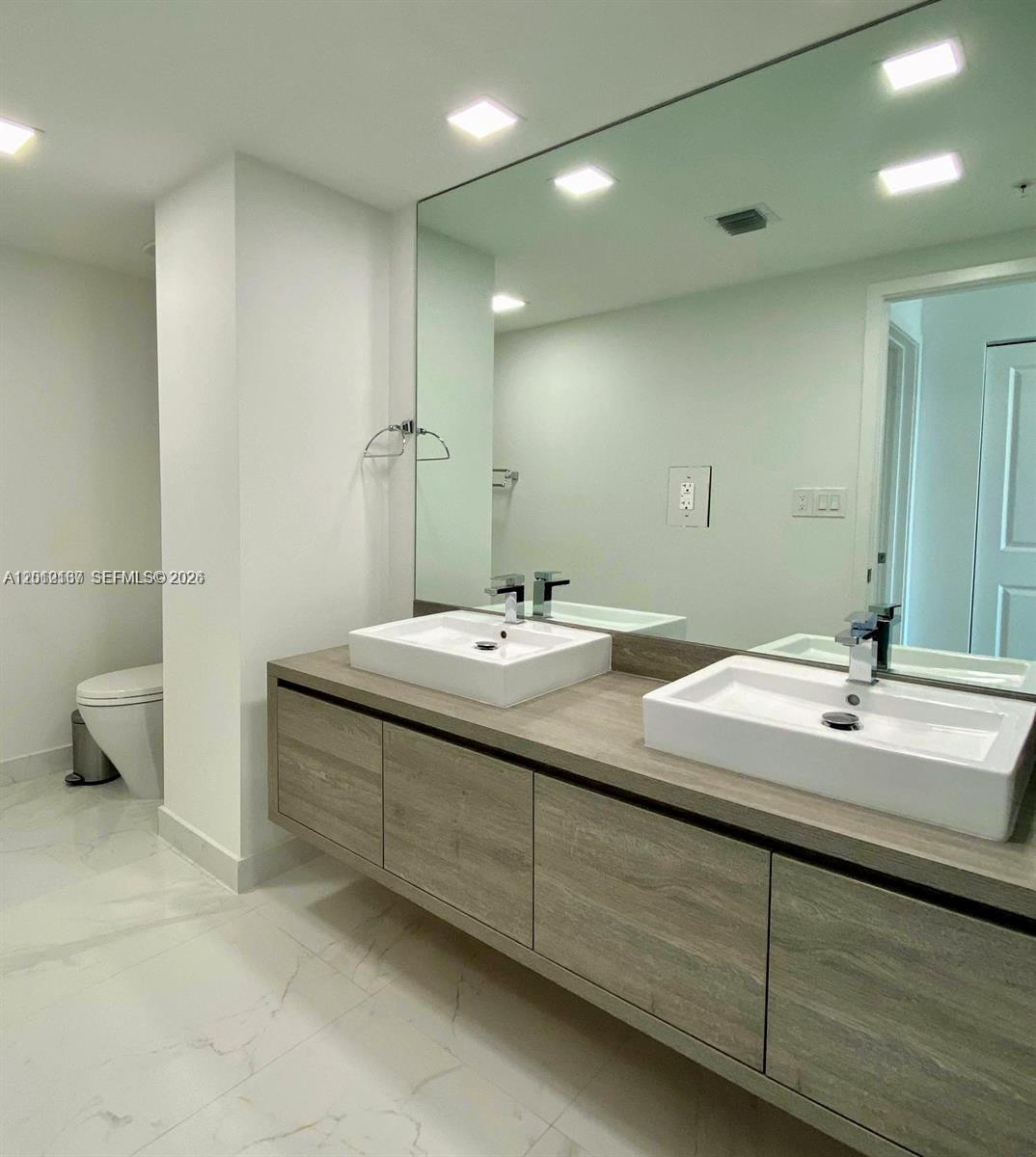 400 Sunny Isles Blvd #1903 Sunny Isles Beach, FL 33160