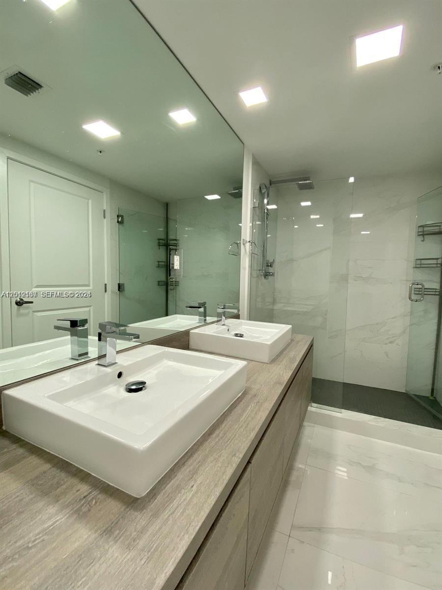 400 Sunny Isles Blvd #1903 Sunny Isles Beach, FL 33160