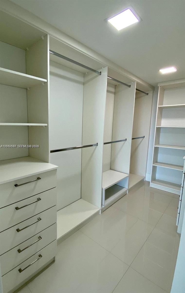 400 Sunny Isles Blvd #1903 Sunny Isles Beach, FL 33160