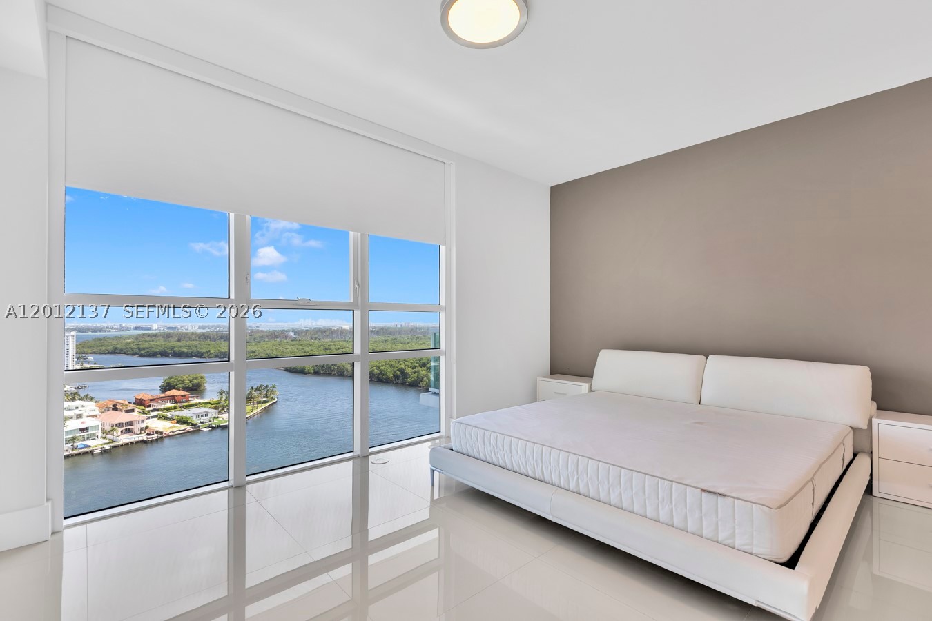 image 400 Sunny Isles28