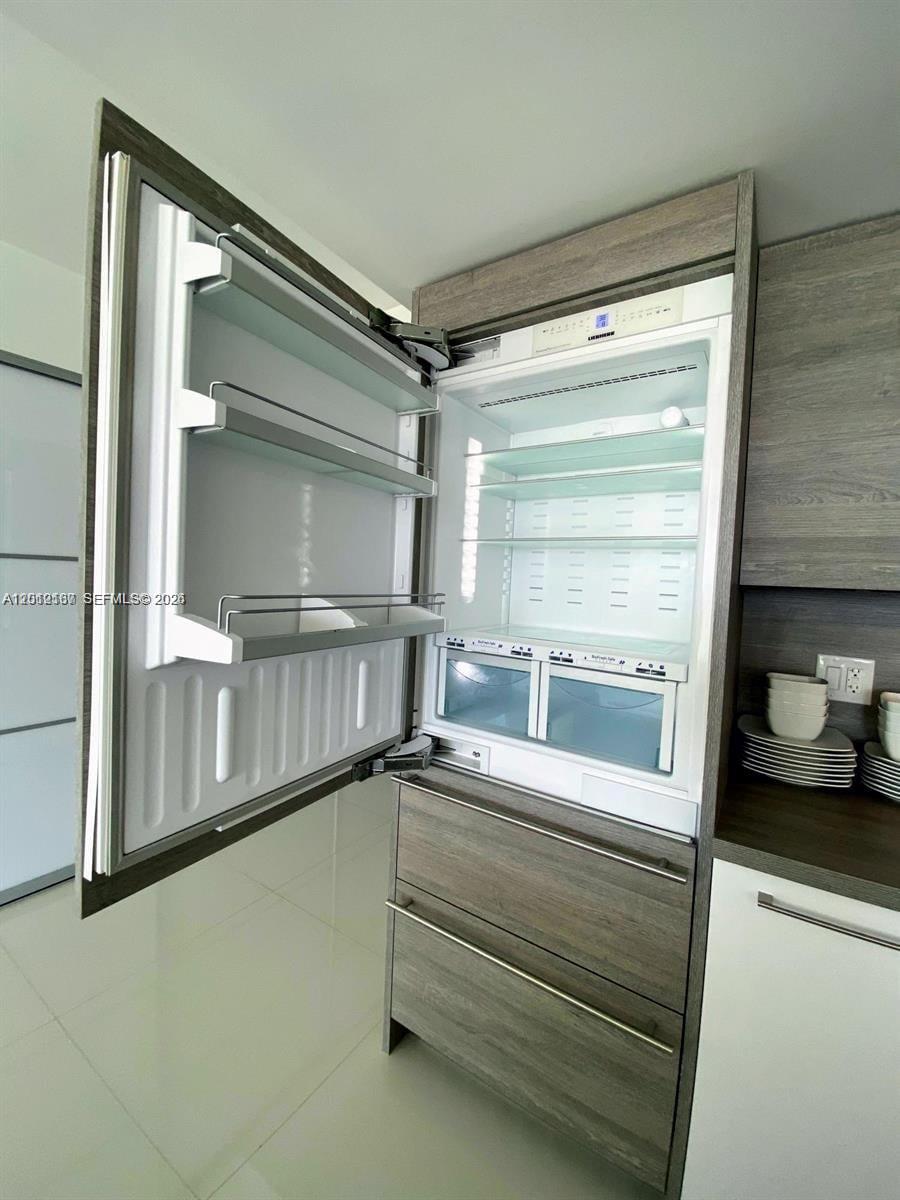 400 Sunny Isles Blvd #1903 Sunny Isles Beach, FL 33160