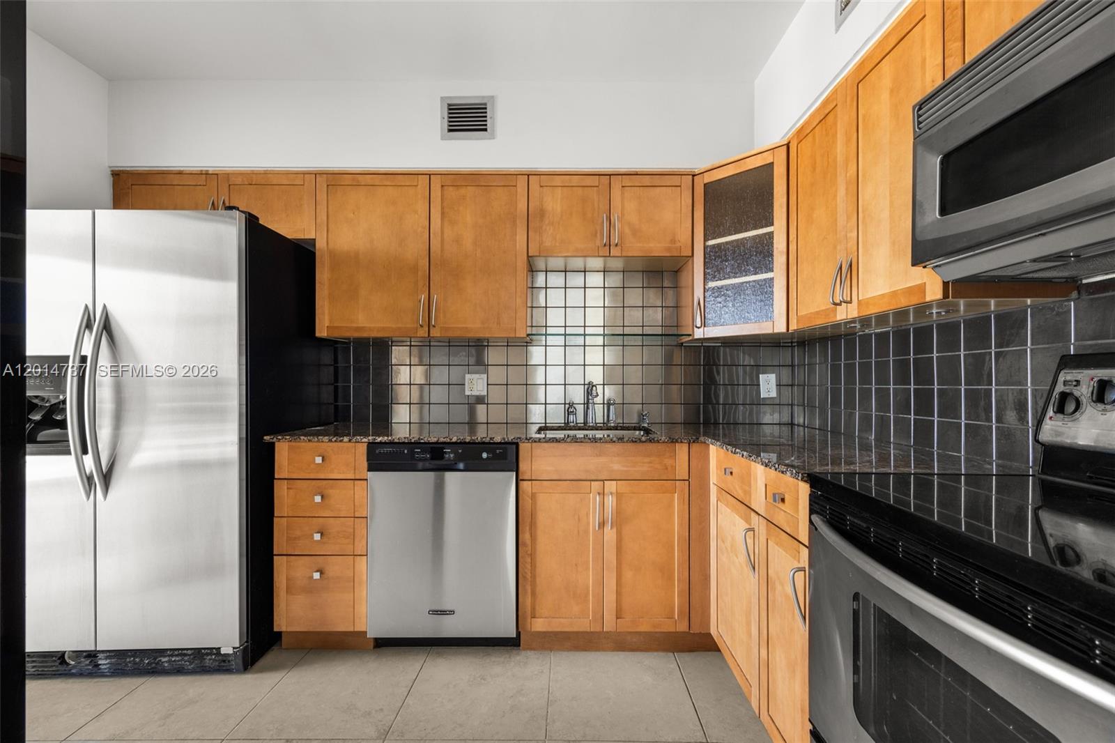 900 Bay Dr #1005 + Dock DS14 Miami Beach, FL 33141