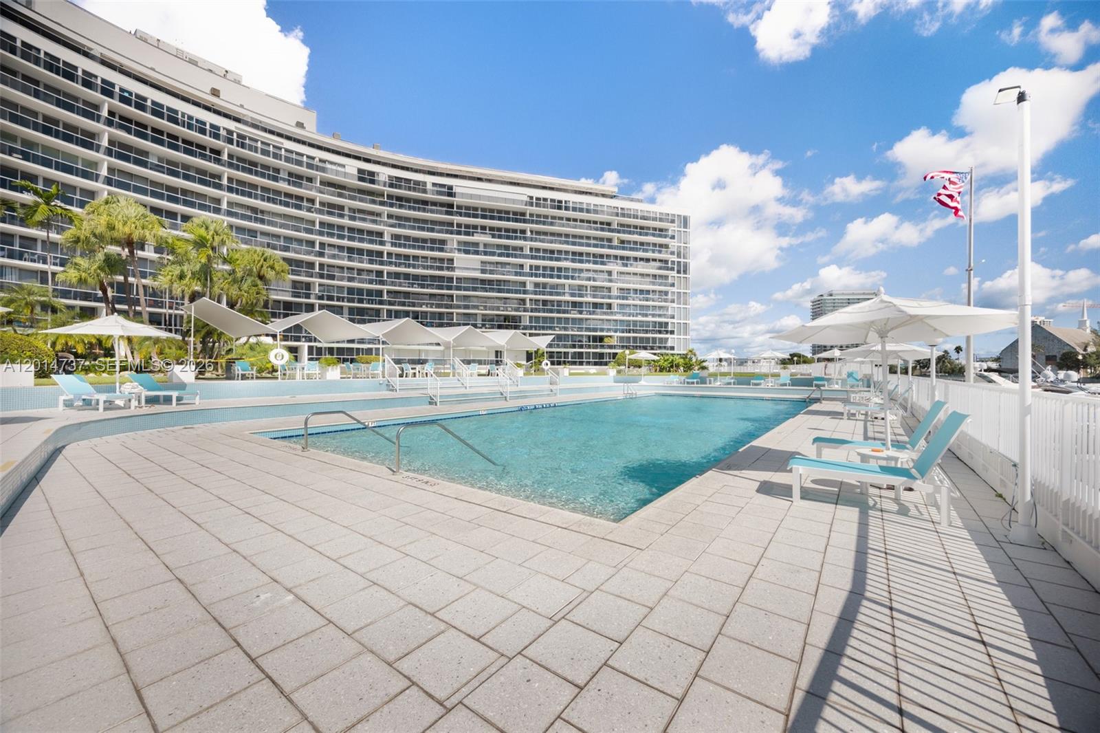 900 Bay Dr #1005 + Dock DS14 Miami Beach, FL 33141