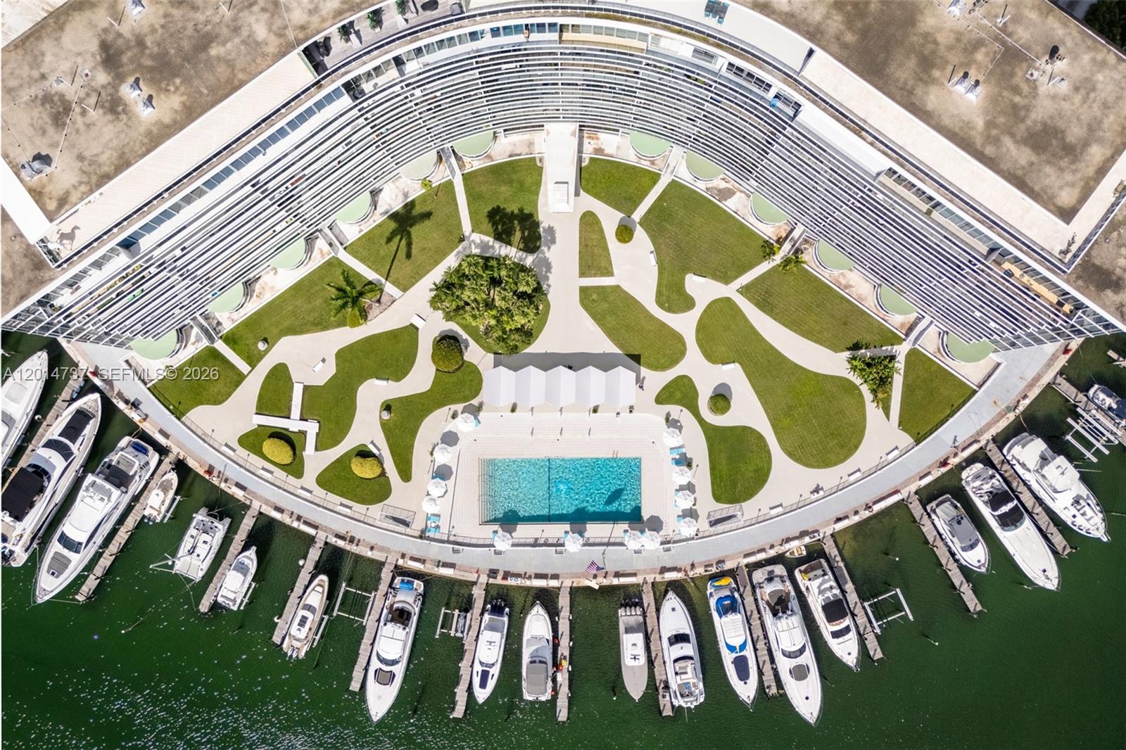 900 Bay Dr #1005 + Dock DS14 Miami Beach, FL 33141