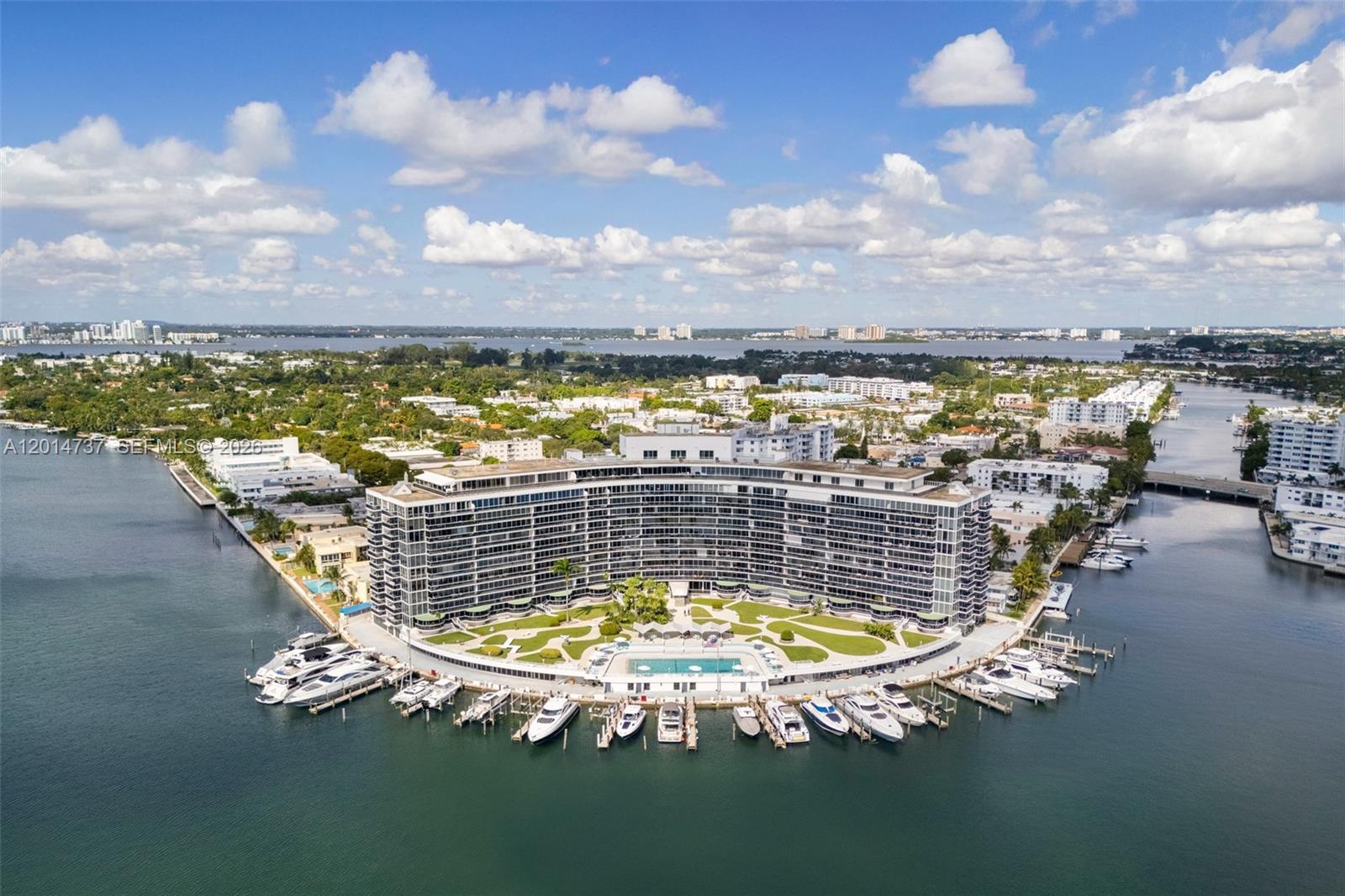 900 Bay Dr #1005 + Dock DS14 Miami Beach, FL 33141