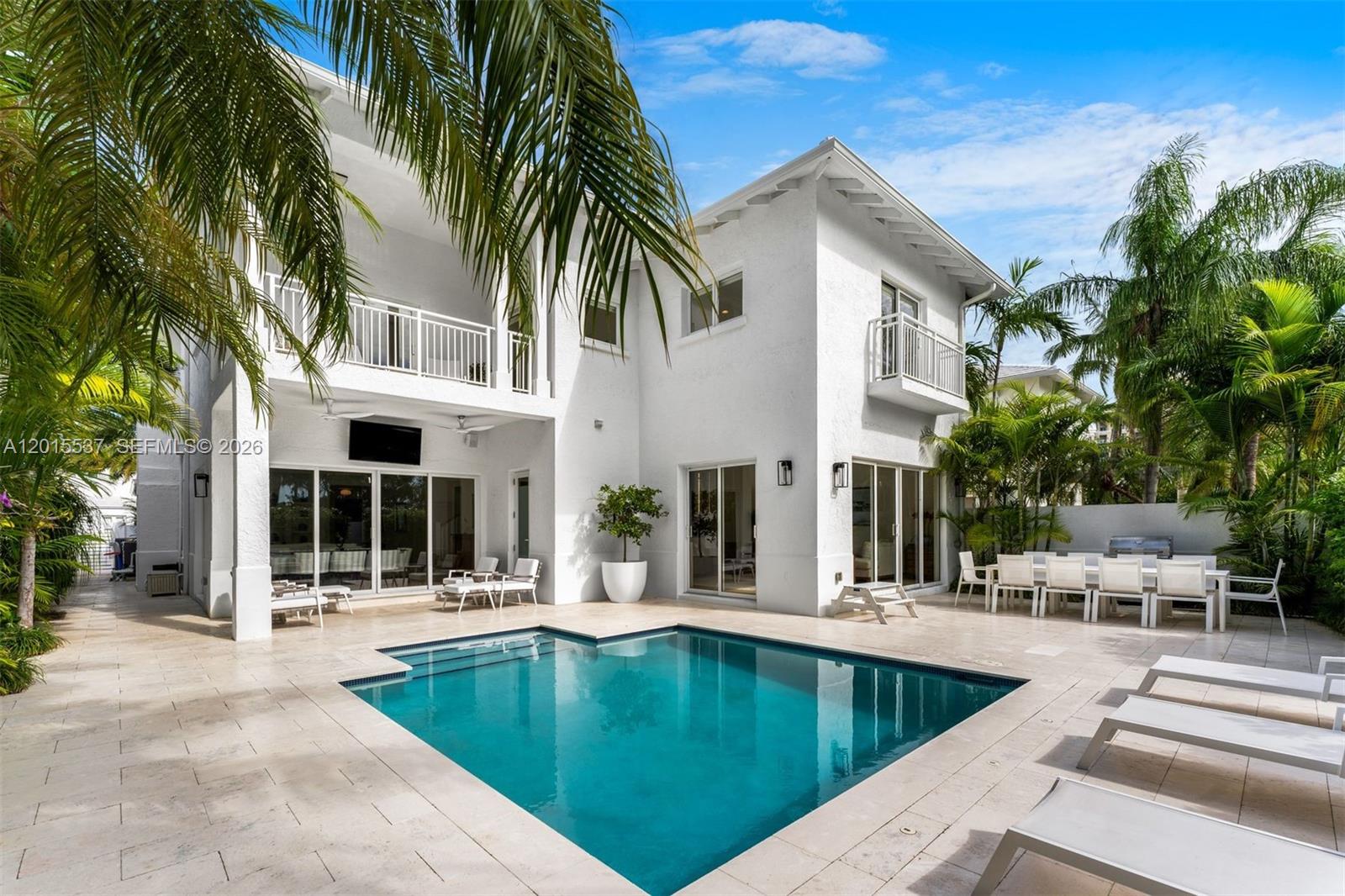 3 Turtle Walk Key Biscayne, FL 33149