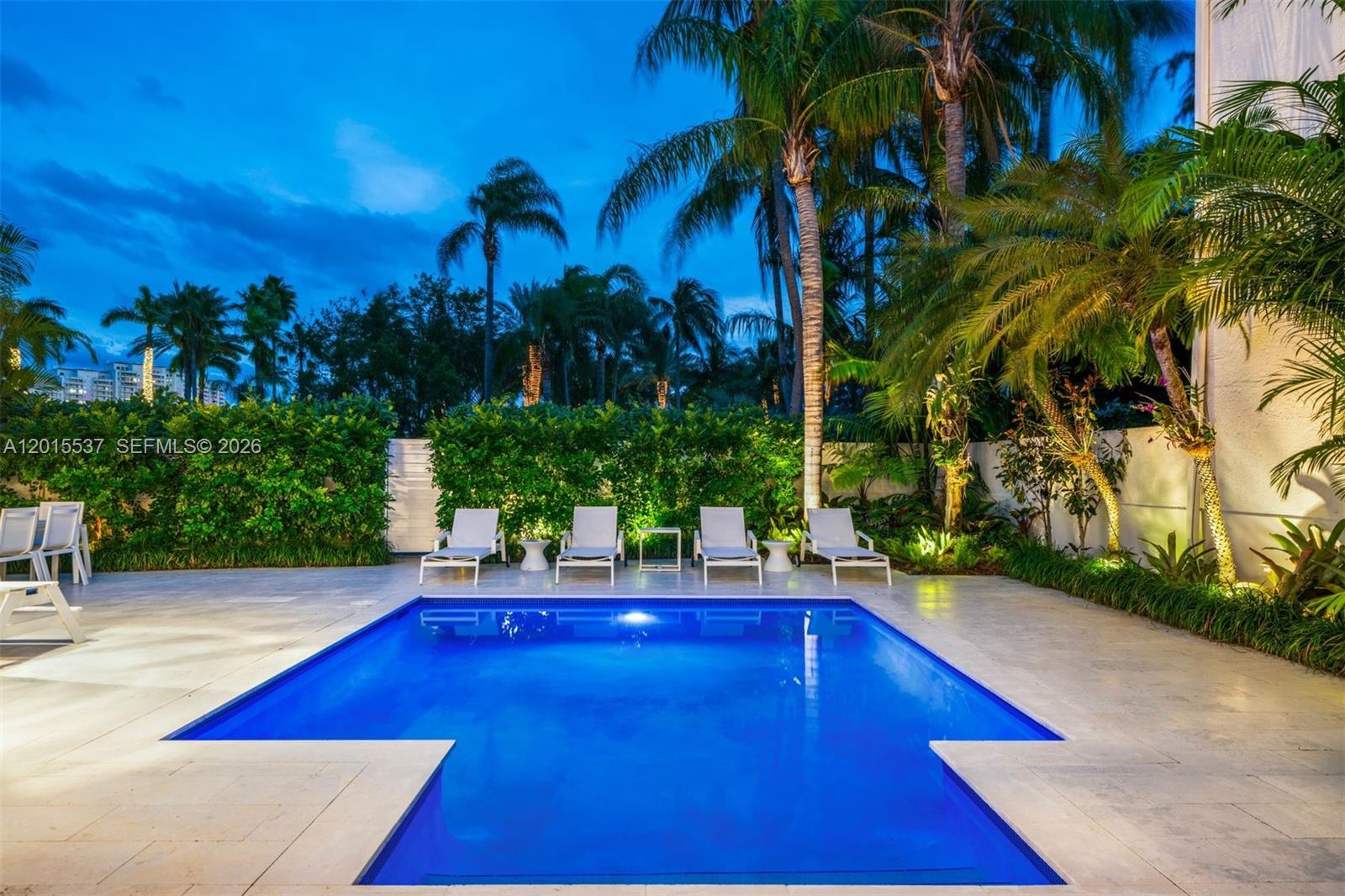 3 Turtle Walk Key Biscayne, FL 33149