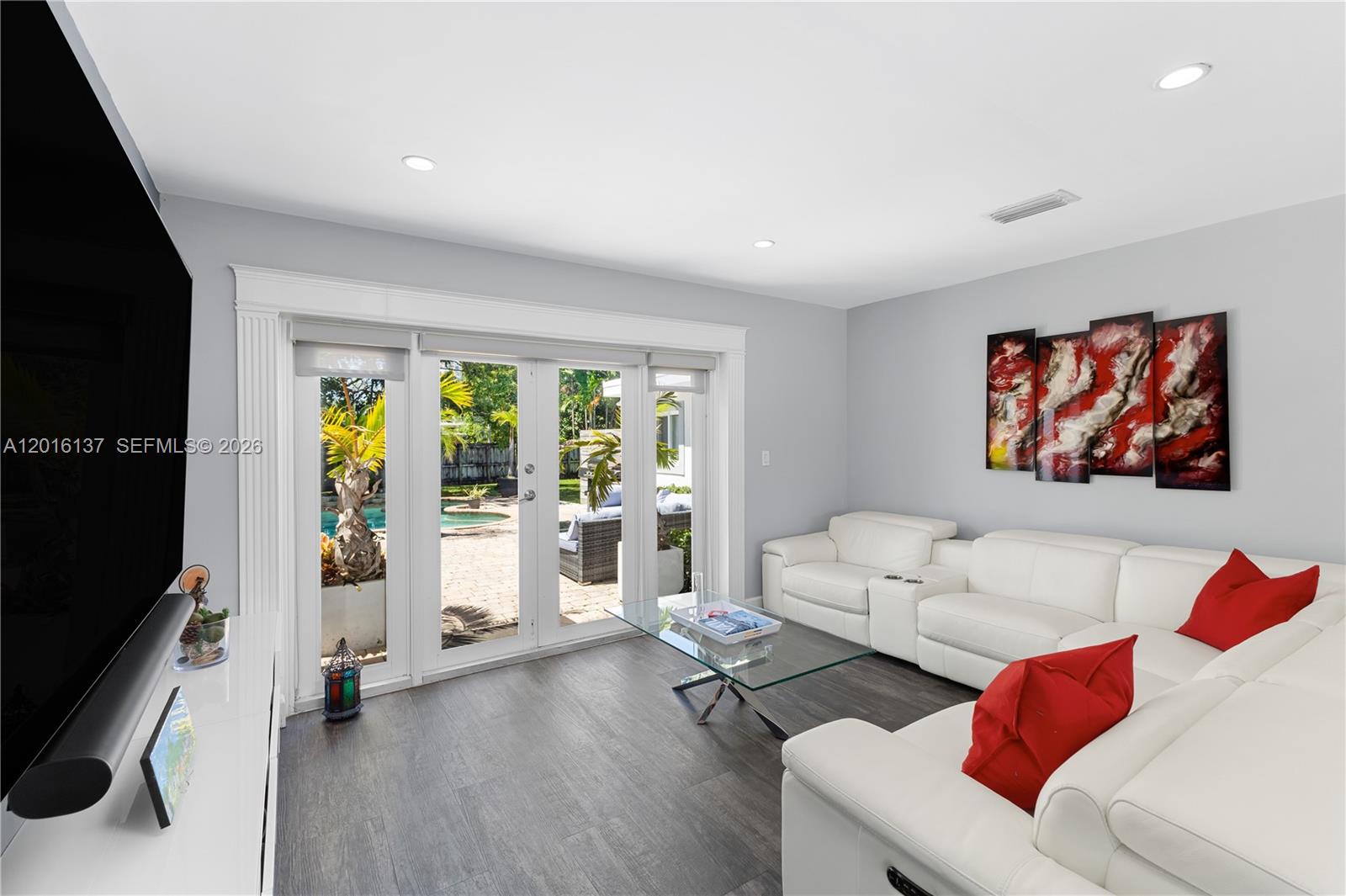 2010 Alamanda Dr North Miami, FL 33181