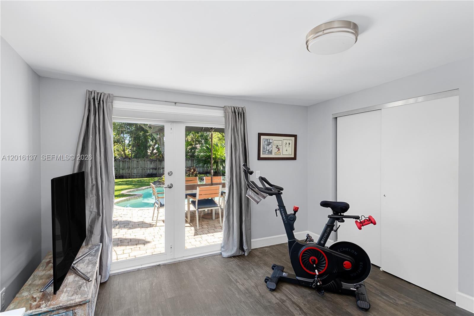2010 Alamanda Dr North Miami, FL 33181