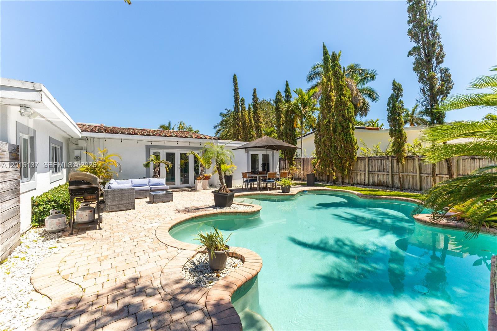 2010 Alamanda Dr North Miami, FL 33181