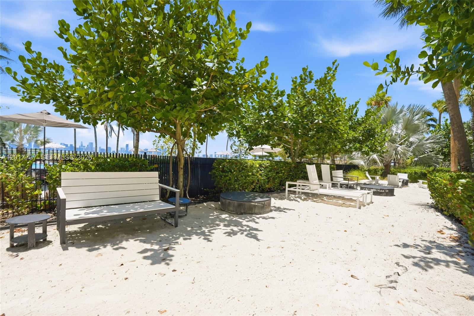 1500 Bay Rd #666S Miami Beach, FL 33139