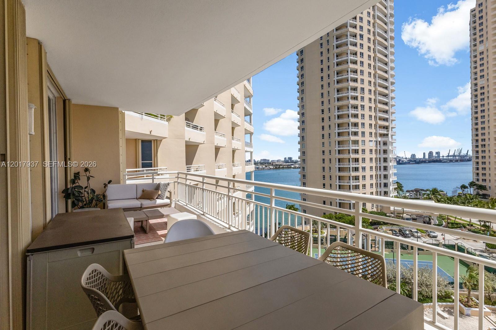 888 Brickell Key Dr #1207 Miami, FL 33131