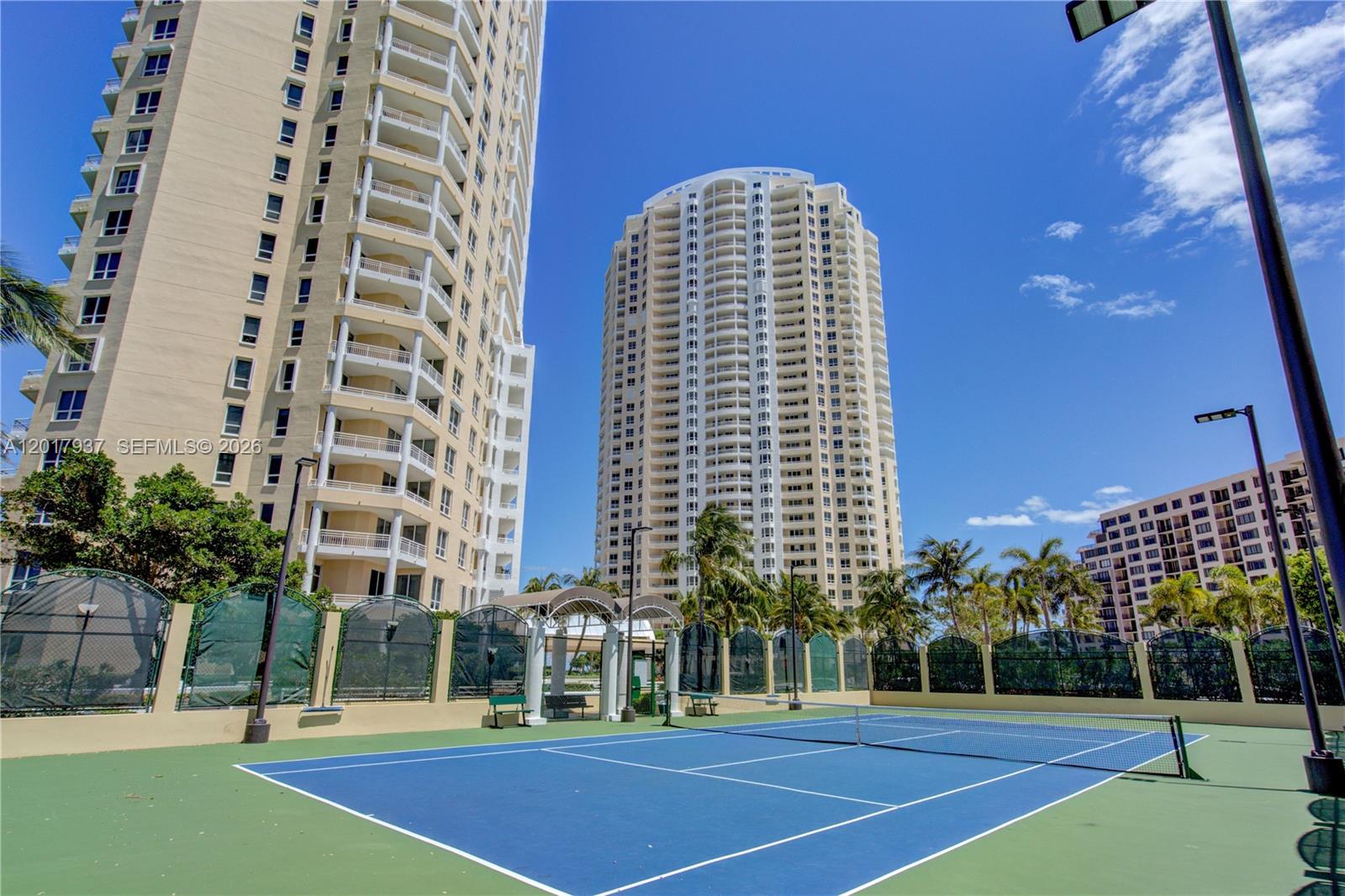 888 Brickell Key Dr #1207 Miami, FL 33131