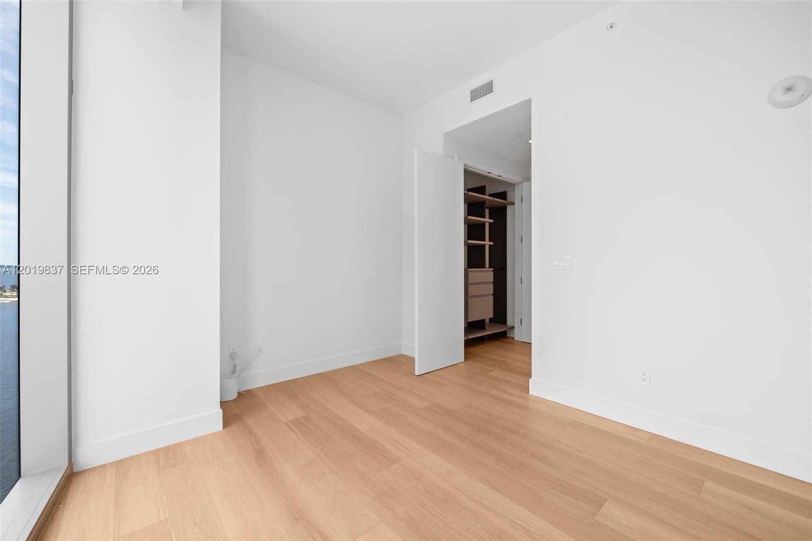175 SE 25th Rd #801 Miami, FL 33129