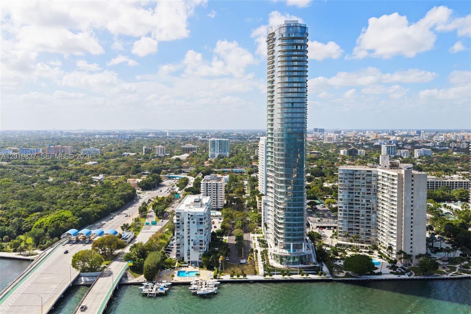 175 SE 25th Rd #801 Miami, FL 33129