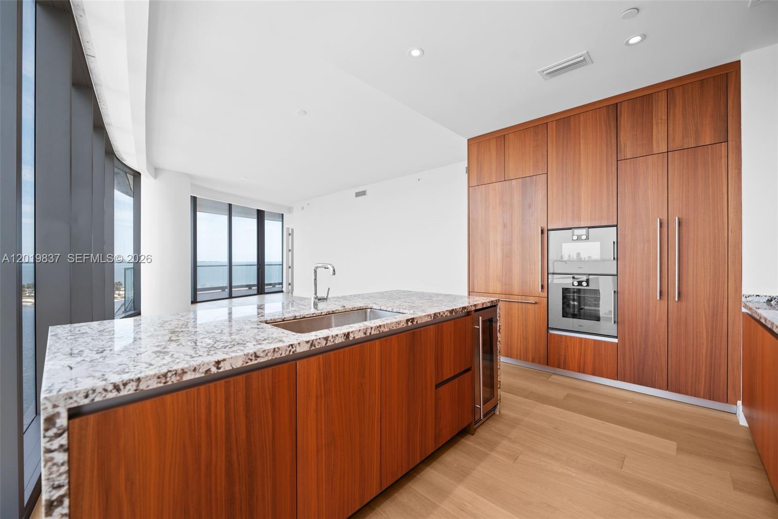 175 SE 25th Rd #801 Miami, FL 33129