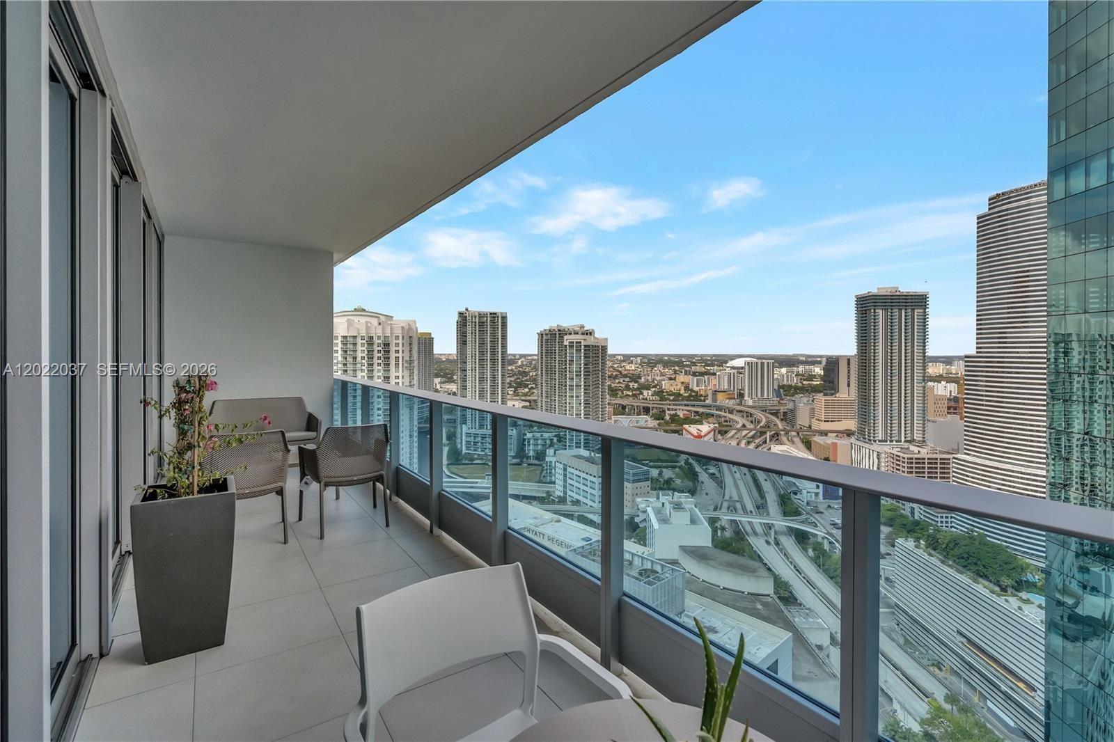 image Epic Residences3
