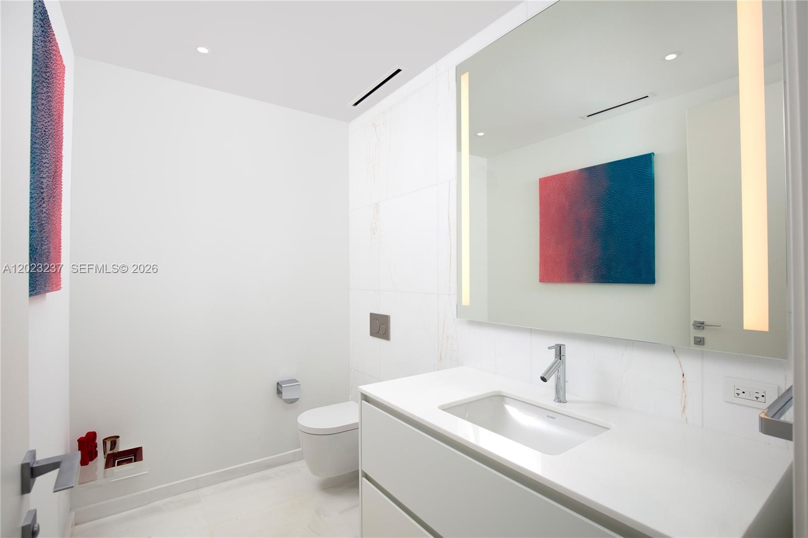 300 S Biscayne Blvd Way #2107 Miami, FL 33131