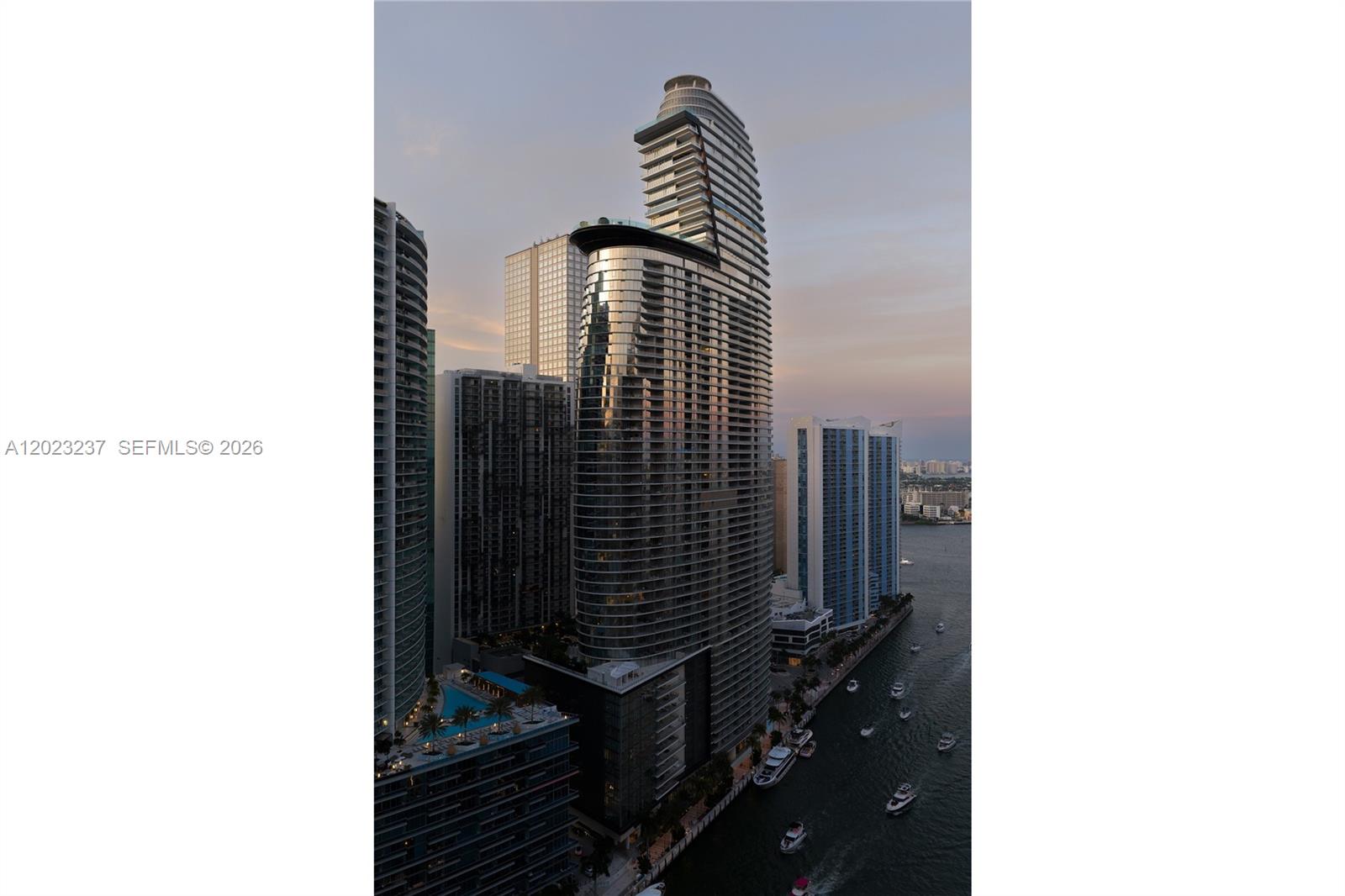 300 S Biscayne Blvd Way #2107 Miami, FL 33131