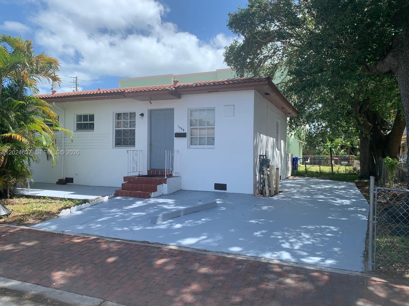 600 SW 16th Ave Miami, FL 33135