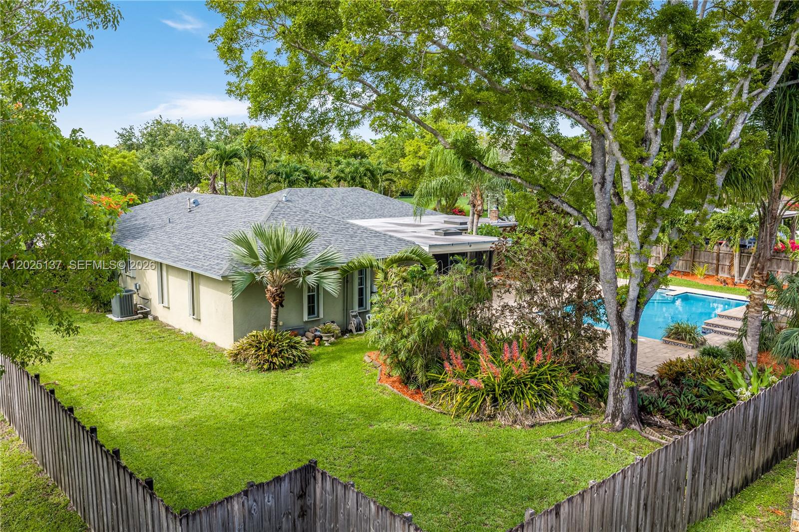 11480 SW 96th Ter Miami, FL 33176