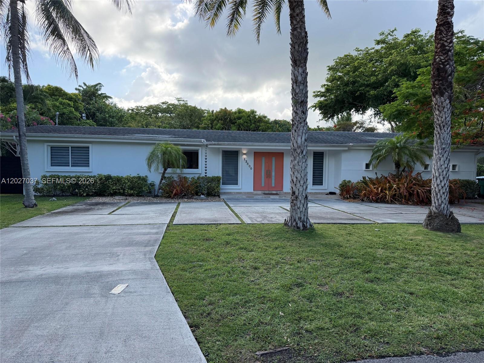 12800 SW 82nd Ct Pinecrest, FL 33156