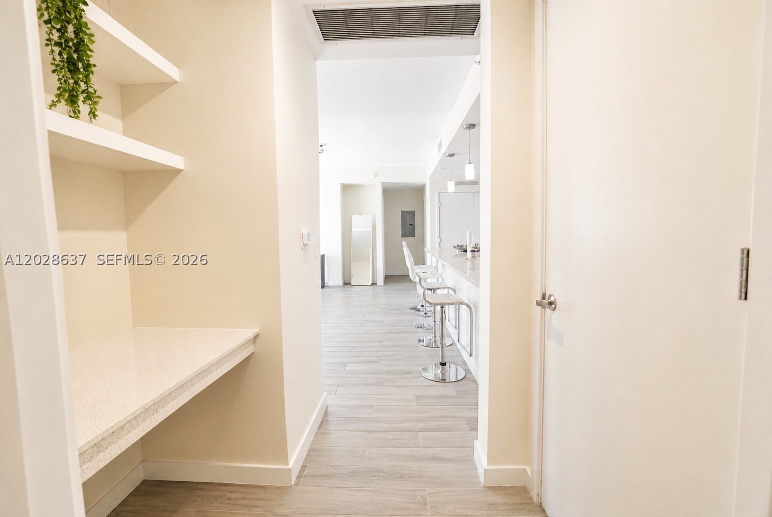 image Nine at Mary Brickell Village10