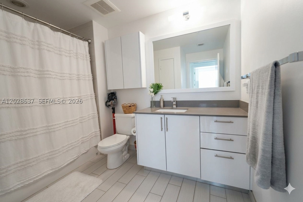image Nine at Mary Brickell Village17