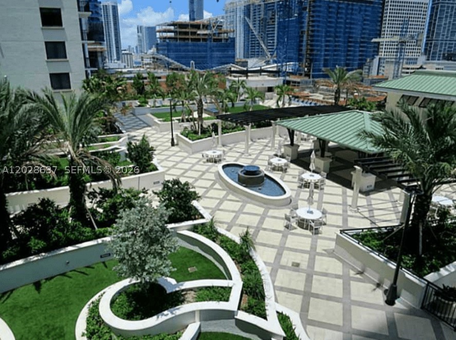 image Nine at Mary Brickell Village19