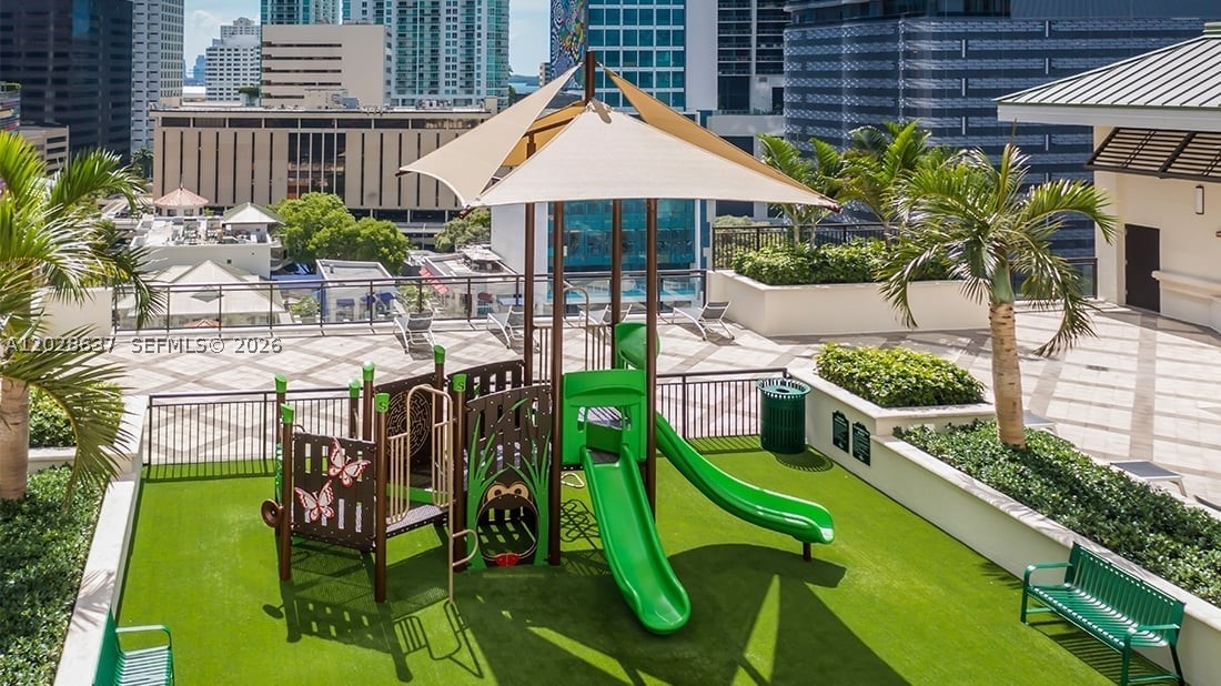 image Nine at Mary Brickell Village21