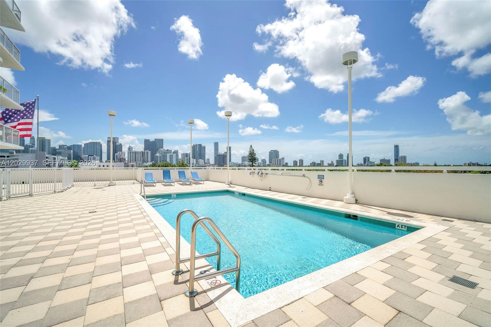 900 SW 8th St #1103 Miami, FL 33130