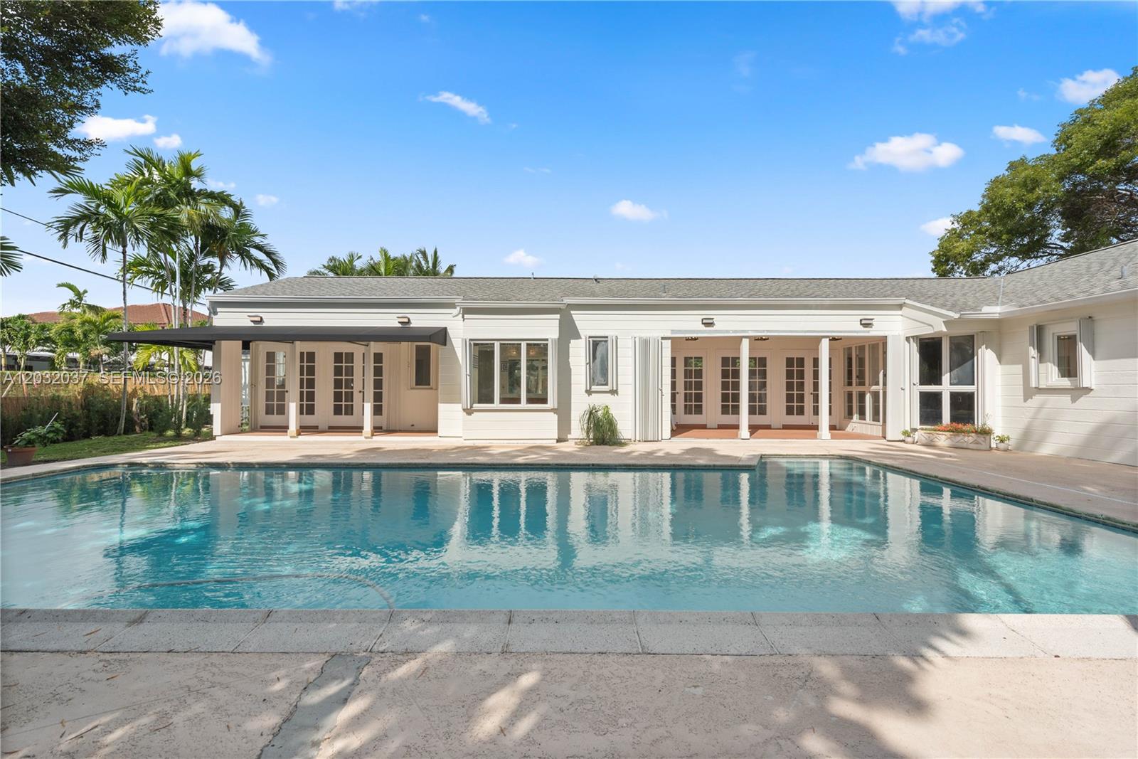440 SW 29th Miami, FL 33129