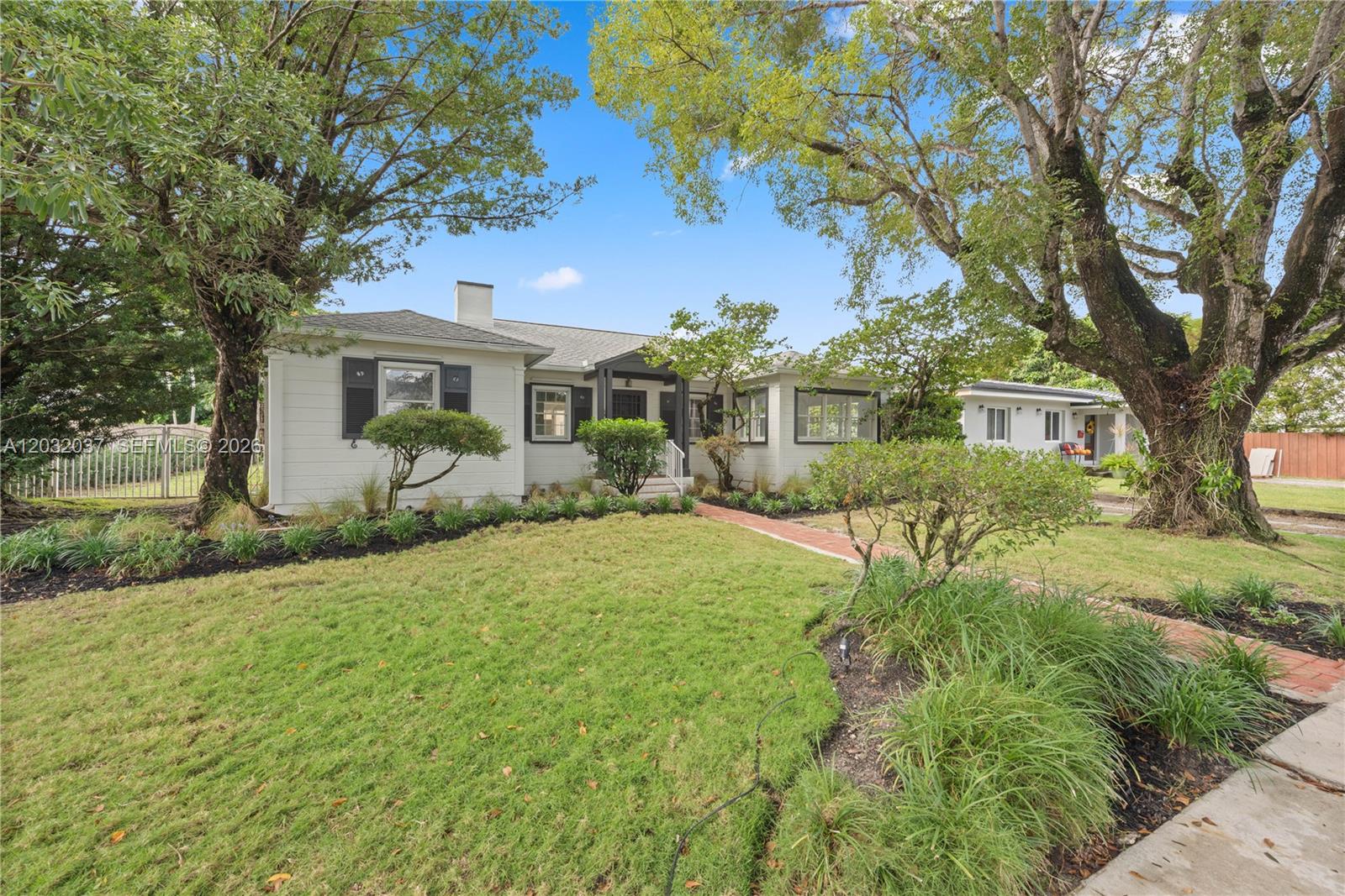 440 SW 29th Miami, FL 33129