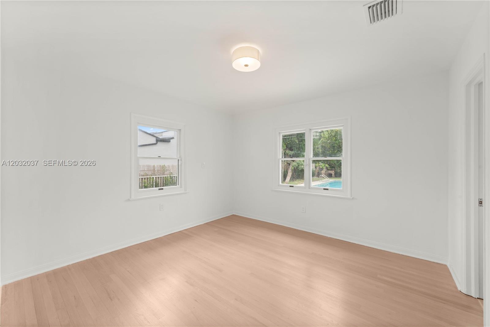440 SW 29th Miami, FL 33129
