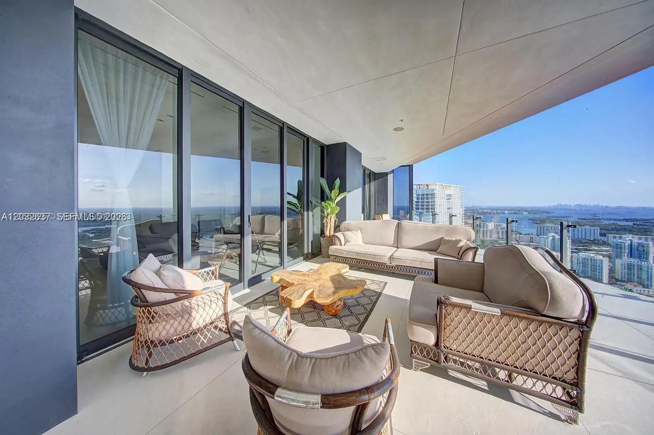 17141 Collins #4602 Sunny Isles Beach, FL 33160