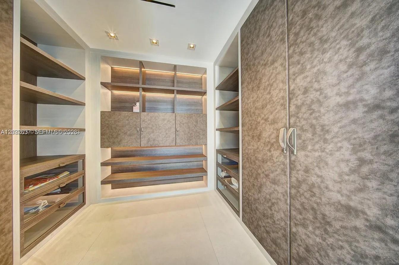 17141 Collins #4602 Sunny Isles Beach, FL 33160